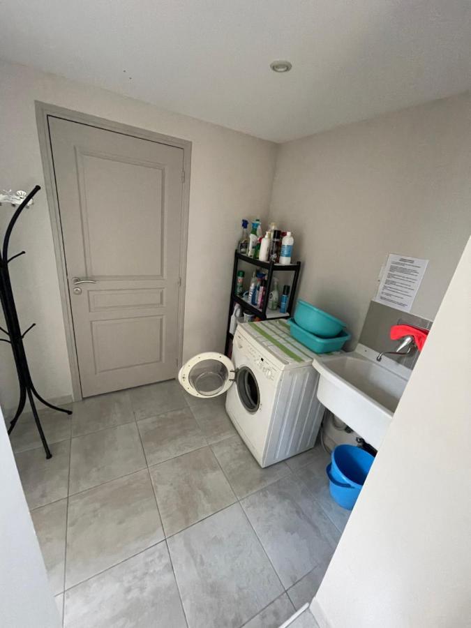 Petite Maison Pres Du Centre L'Isle-sur-la-Sorgue Bagian luar foto